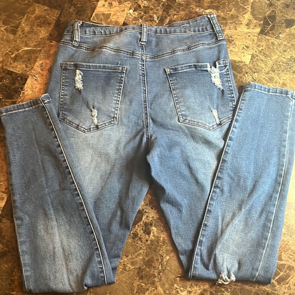 Ripped jeans   - Picture 2 of 2